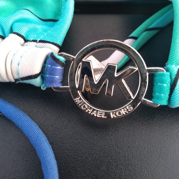 Two String Bikini Tops - Michael Kors, Size Small, & Body Glove, Girl's … - Picture 3 of 14